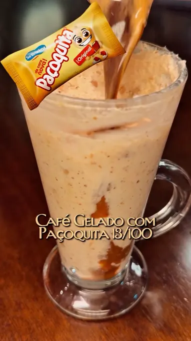 Cena original da série: Café gelado com Paçoquita